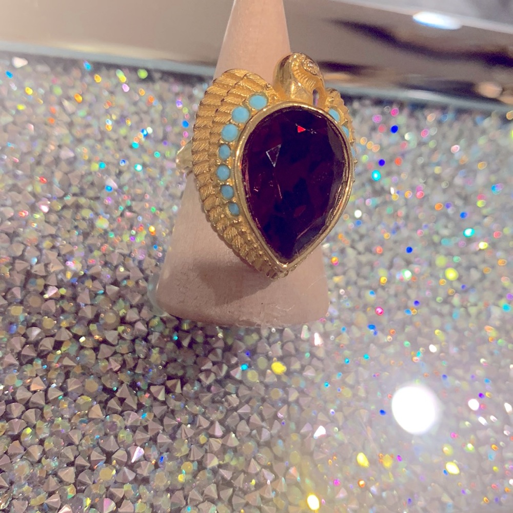Elizabeth Taylor by Avon Egyptian Style Ring Never Worn size 7